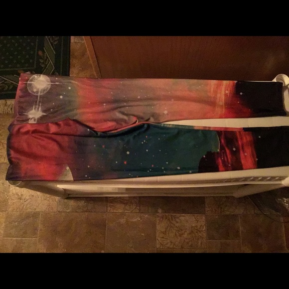 RareRear Sighting! Have the Outta-this-world Butt? - Picture 5 of 11